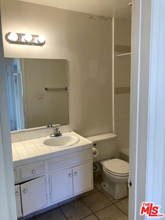 1338 14TH Street, Santa Monica CA: https://media.crmls.org/mediaz/4012aee8-5866-435c-9e8a-4b3a08bba09a.jpg