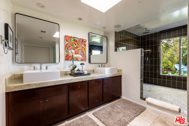 2224 Hercules Drive, Los Angeles CA: https://media.crmls.org/mediaz/401359e5-8dda-4082-9eb9-f816798740ad.jpg