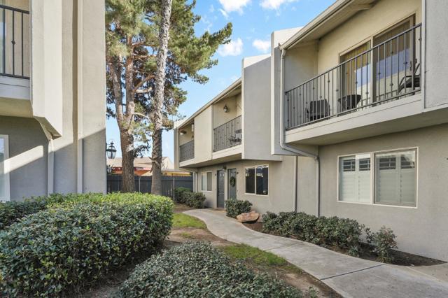 1045 Peach Avenue, El Cajon CA: https://media.crmls.org/mediaz/40138e12-04ab-4048-b8f3-fa4d43a35a22.jpg