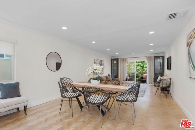 1045 North Kings Road, 207 photo 5