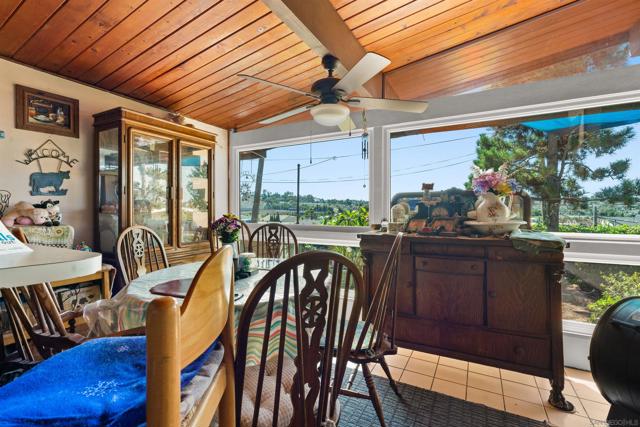 293 Paden Dr, Spring Valley CA: https://media.crmls.org/mediaz/4013f3d9-a45e-4d99-9009-11ed2a4353cc.jpg