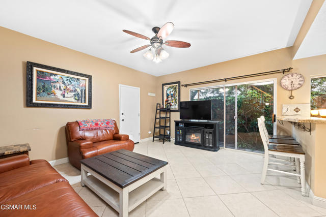 12440 Alderglen St Moorpark-10