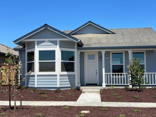 66 Boston Lane, King City CA: https://media.crmls.org/mediaz/4014d3f0-365f-4736-9777-8bc7210c0794.jpg