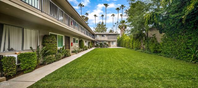 720 E Mountain Street, Pasadena CA: https://media.crmls.org/mediaz/40150fb1-3aa2-4673-a2a5-e99f95429ffd.jpg