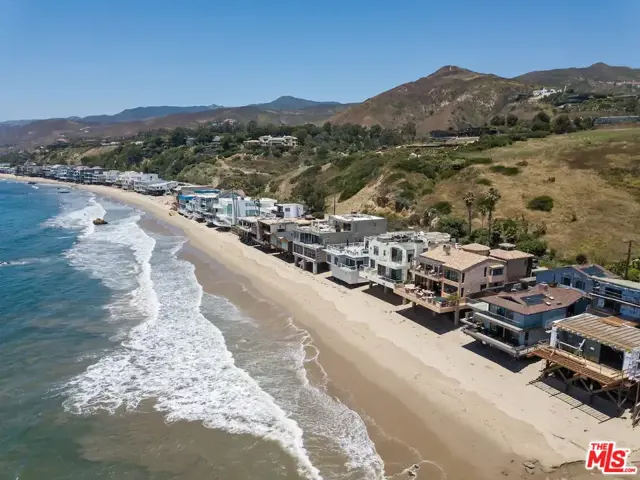 24608 Malibu Road, Malibu CA: https://media.crmls.org/mediaz/4015a1b3-53f2-4df9-a203-2eb0e22244f6.jpg