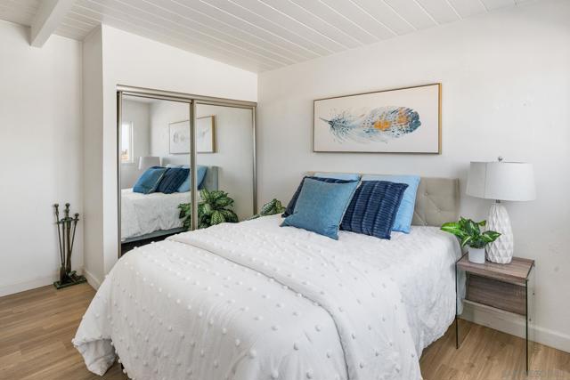 1680 Seacoast Drive, Imperial Beach CA: https://media.crmls.org/mediaz/4015de2b-4abb-4df5-931c-0a5c0e716bd5.jpg