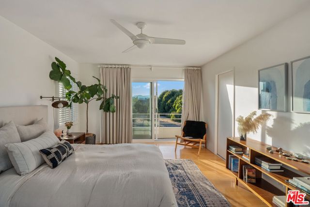 626 Pacific Street, Santa Monica CA: https://media.crmls.org/mediaz/40160b3b-1221-42a9-a57b-5c0e532313f4.jpg