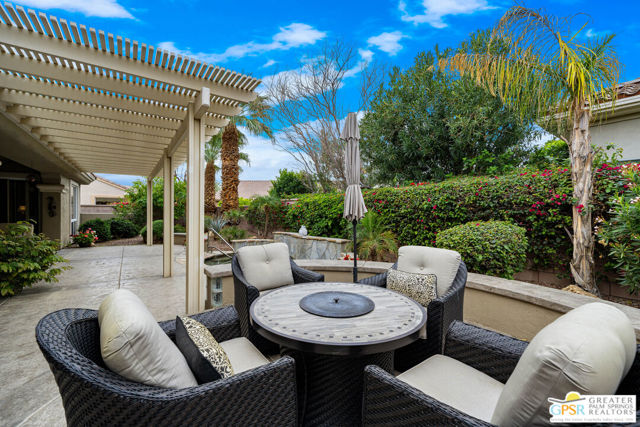 35707 Stonebriar Drive, Palm Desert CA: https://media.crmls.org/mediaz/4016348a-f688-4892-a655-8da9e3fa5dbb.jpg