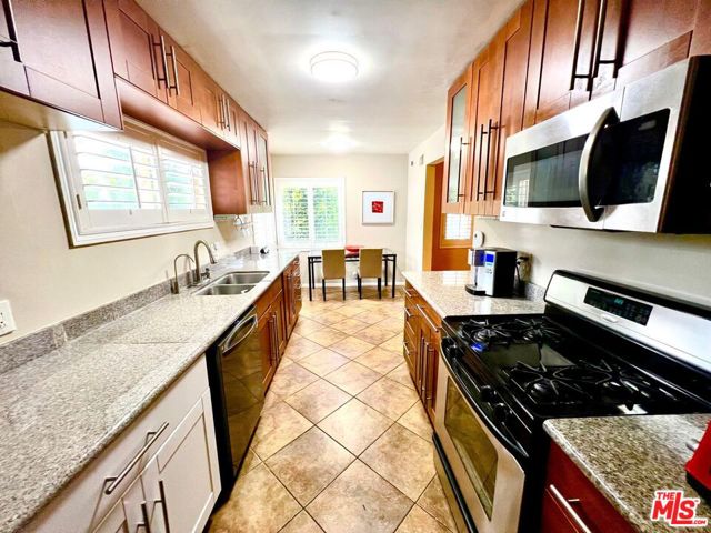 4340 Sepulveda Boulevard, Sherman Oaks CA: https://media.crmls.org/mediaz/4017cf5c-4d27-4584-bbea-0229033dbd37.jpg