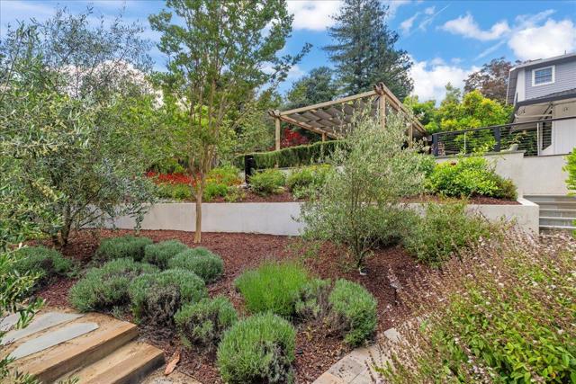 104 Pinta Court, Los Gatos CA: https://media.crmls.org/mediaz/4017d767-5234-4fb6-a0db-285dc6938549.jpg