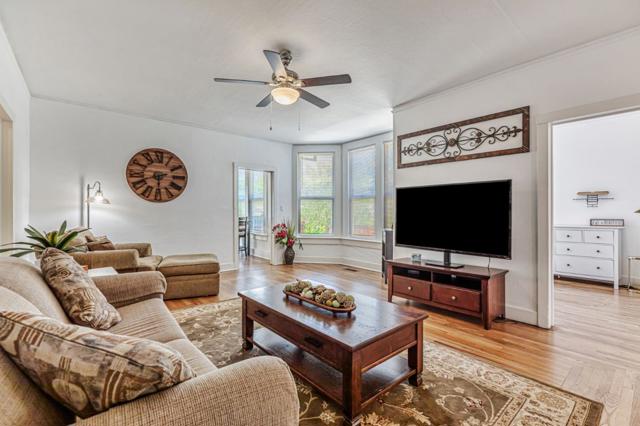 7449 Church Street, Gilroy CA: https://media.crmls.org/mediaz/40188d5e-0825-4928-912c-6a49afd457e4.jpg