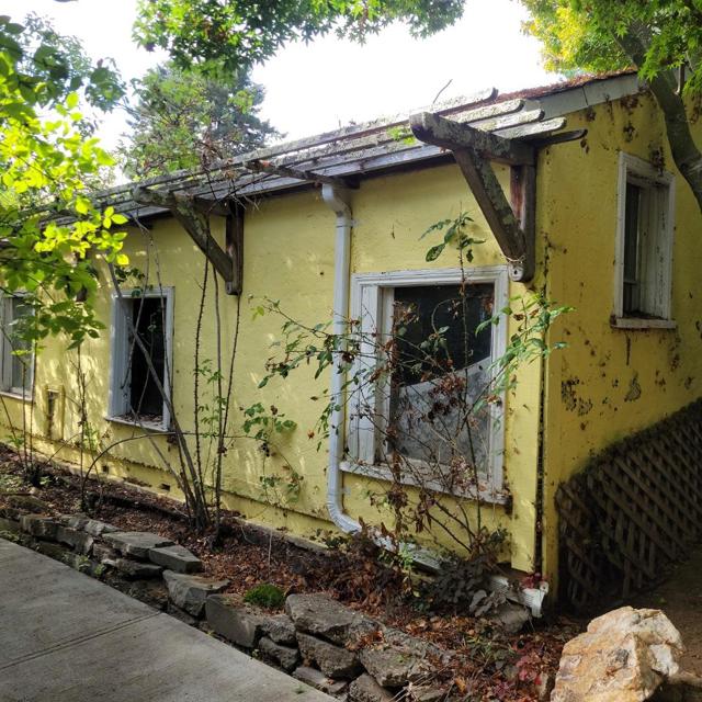 3360 Merrill Road, Aptos CA: https://media.crmls.org/mediaz/4018c31b-ea0b-4c45-bf73-b357108f27dc.jpg