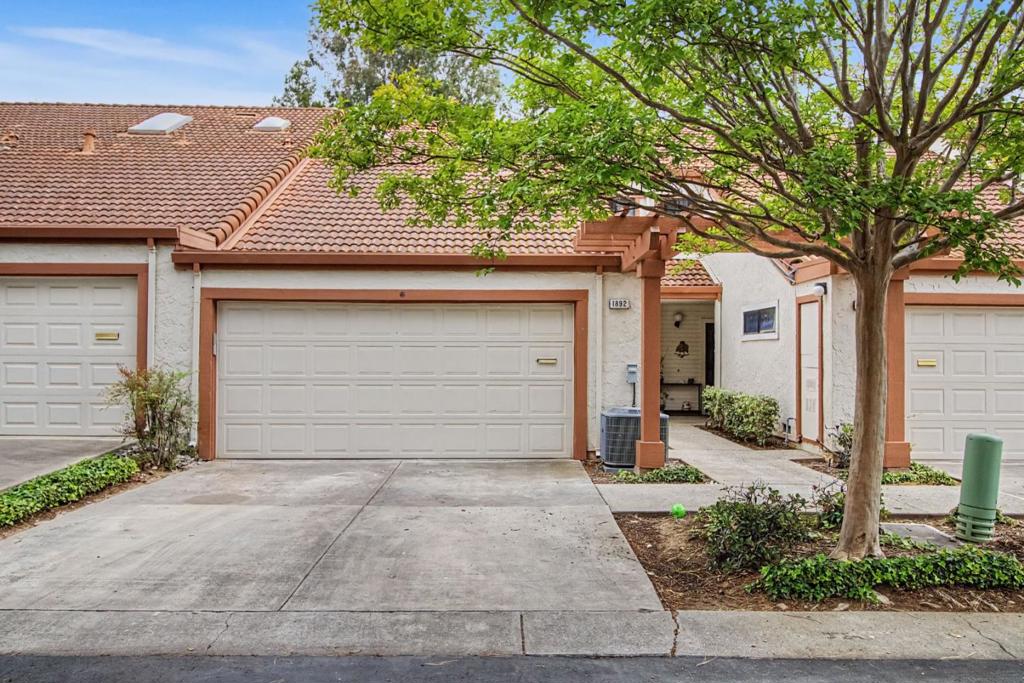 1892 Mountain Creek Court