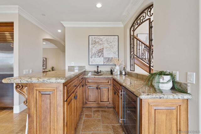 14351 Via Baroda, San Diego CA: https://media.crmls.org/mediaz/401aa97a-b689-478b-8e55-d216f819ba20.jpg