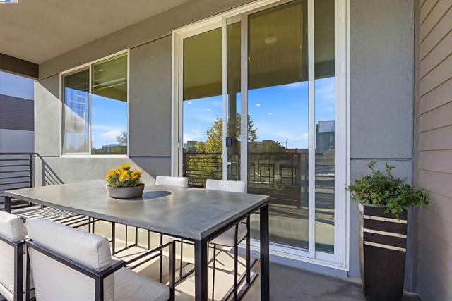 498 Trace Lane, Hayward CA: https://media.crmls.org/mediaz/401b1816-74b4-43c7-8e3e-814cd05218e4.jpg