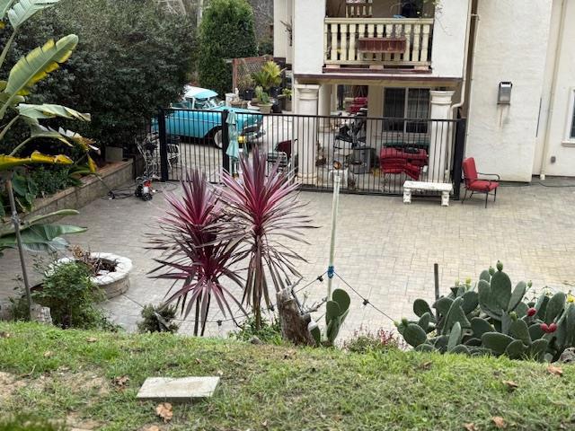 Image 11 of 31 For 18171 Berta Canyon Road