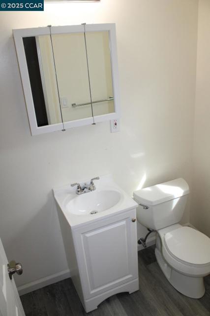 2033 NEVIN AVE., Richmond CA: https://media.crmls.org/mediaz/401b674d-dcb3-4f10-988c-8f2fcee4a160.jpg