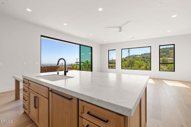 Detail Gallery Image 12 of 32 For 872 via Ondulando, Ventura,  CA 93004 - 4 Beds | 3/1 Baths