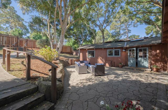 1034 Hillside Avenue, Pacific Grove CA: https://media.crmls.org/mediaz/401d63e1-5806-4d64-968f-ca8897f2293e.jpg