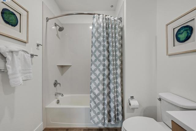 45158 Tom Blalock St, Fremont CA: https://media.crmls.org/mediaz/401ea39d-70f6-484d-9e44-d6baeb07d212.jpg