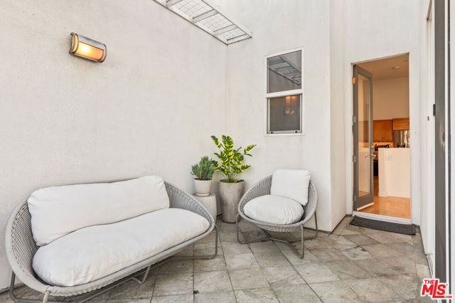 502 Rosecrans Avenue, Manhattan Beach, California 90266, 2 Bedrooms Bedrooms, ,2 BathroomsBathrooms,Residential,For Sale,Rosecrans,26828137