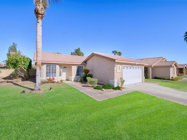 82550 Delano Drive, Indio CA: https://media.crmls.org/mediaz/401fc861-63a5-4237-bbf7-150c708ecbe5.jpg