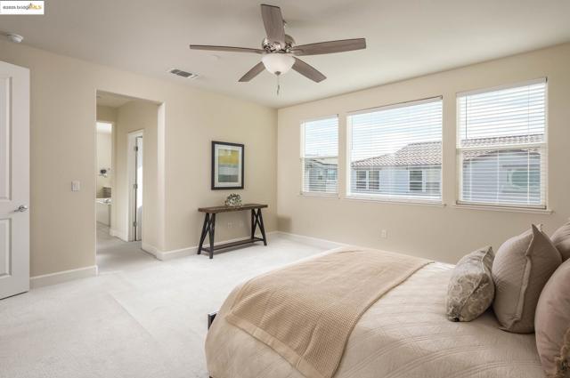 270 Guthrie Lane, Brentwood CA: https://media.crmls.org/mediaz/401fd84f-de5a-4e2b-a14c-4a11e1f0a4a8.jpg