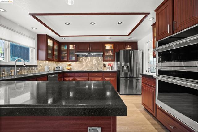 Image 21 of 60 For 5404 Glenwood Ct