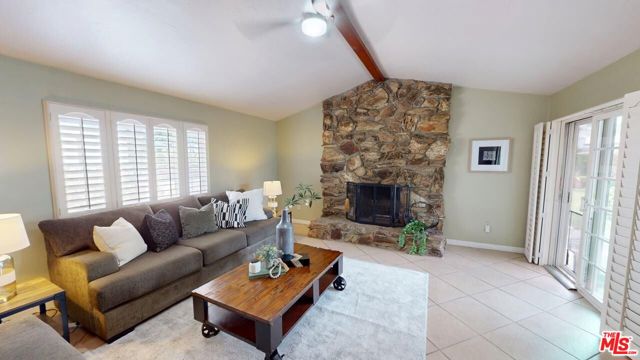 7655 El Capitan Way, Buena Park CA: https://media.crmls.org/mediaz/4020de26-598a-46f3-b8c8-d14cd3a368b7.jpg