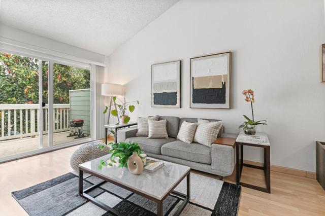 37000 Meadowbrook, Fremont CA: https://media.crmls.org/mediaz/40217459-f652-4352-aaf4-237dffd0c779.jpg