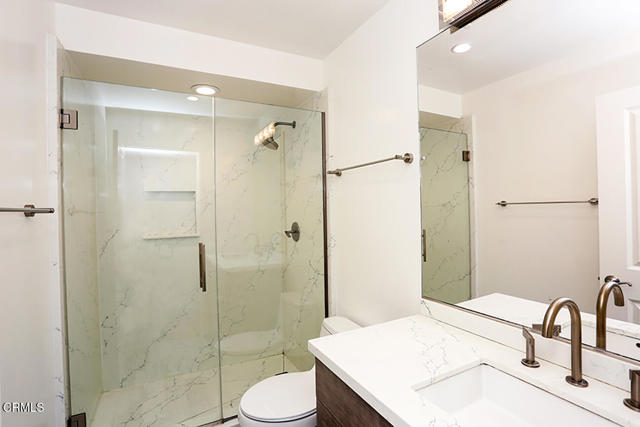 2491 Purdue Avenue, Los Angeles CA: https://media.crmls.org/mediaz/4022f2ee-42ff-4d39-8d03-6b8bf0d13a5b.jpg