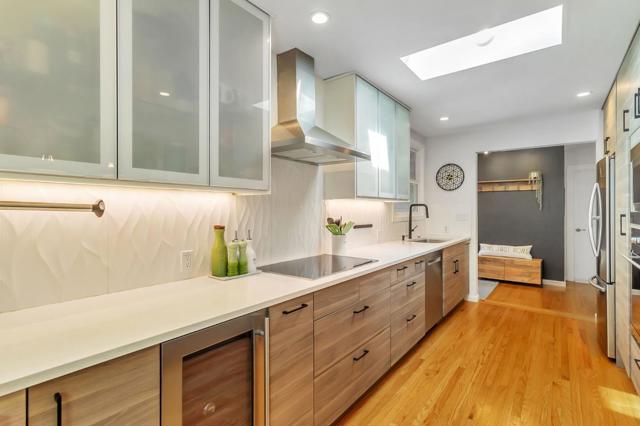 1528 Fernside Street, Redwood City CA: https://media.crmls.org/mediaz/4023193c-9327-4e52-a5ed-c1f09ee8c6c7.jpg