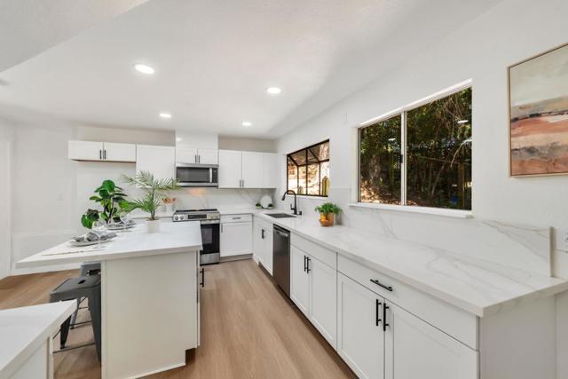 21683 Summit Road, Los Gatos CA: https://media.crmls.org/mediaz/40236bfb-515a-42c7-bc23-0d461666643c.jpg
