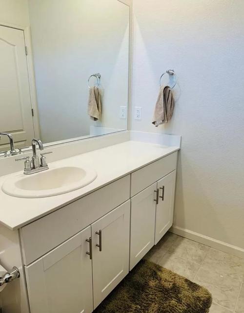 2030 Rosewood Drive, Hollister CA: https://media.crmls.org/mediaz/402441bd-5457-405f-9249-8bf6ffac25b1.jpg