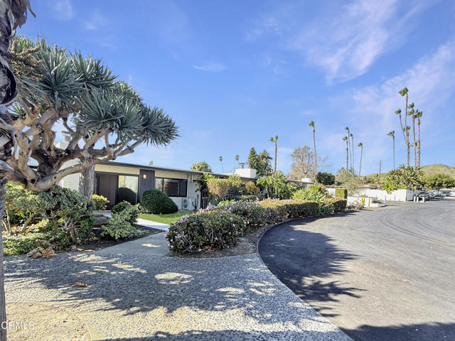 Detail Gallery Image 2 of 48 For 61 Redwood Ave, Ventura,  CA 93003 - 2 Beds | 1 Baths