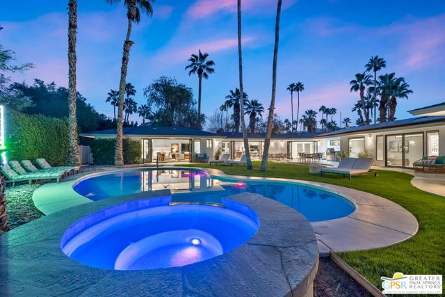 290 W Lilliana Drive, Palm Springs CA: https://media.crmls.org/mediaz/4026a132-d7c7-49eb-ad93-4cc4e5e3c51d.jpg