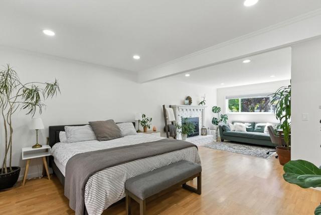 422 Avenue Portola, El Granada CA: https://media.crmls.org/mediaz/40271526-db45-44be-ac83-966da78ce3c6.jpg