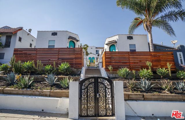 329 N Alexandria Avenue, Los Angeles CA: https://media.crmls.org/mediaz/40273923-f6db-4455-9f46-7817214c7434.jpg