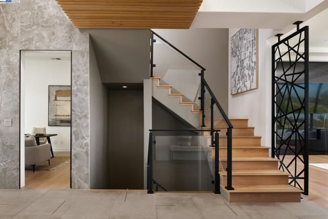 1615 Vinehill Court, Fremont CA: https://media.crmls.org/mediaz/4027c3c2-3573-43c5-9990-e53986e80dc2.jpg