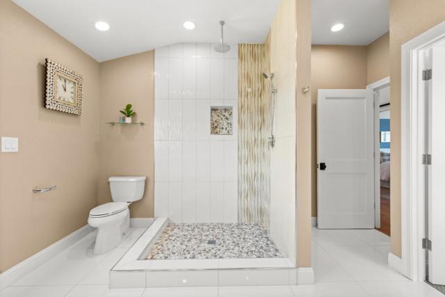33501 Loma Chiquita Road, Los Gatos CA: https://media.crmls.org/mediaz/40282621-afa4-47f6-b978-cbafce277552.jpg