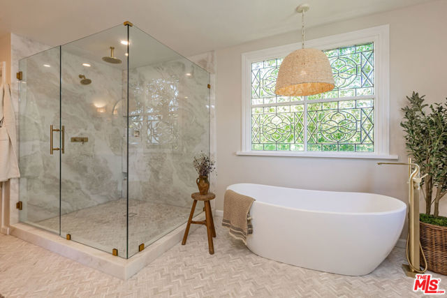 1756 Correa Way, Los Angeles CA: https://media.crmls.org/mediaz/40285564-19b3-4c0a-86ef-0ca14e6f7d69.jpg