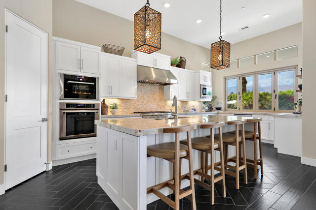 54780 Damascus Drive, La Quinta CA: https://media.crmls.org/mediaz/4029448f-5dc3-4c09-81dd-da2ff99a2e92.jpg