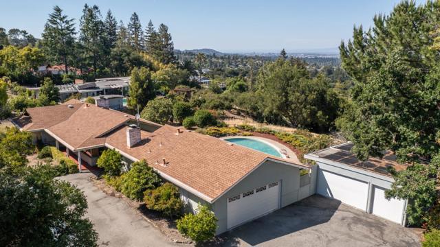 170 Hardwick Road, Woodside CA: https://media.crmls.org/mediaz/40296b21-4f11-4e70-9822-cb1fb9556197.jpg