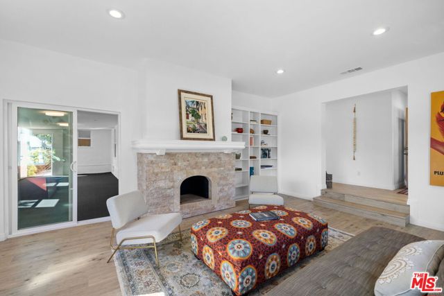 2400 W 74th Street, Los Angeles CA: https://media.crmls.org/mediaz/402a1668-4de4-435c-8638-47bcbffefdf3.jpg