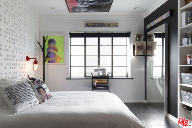 1259 S Bedford Drive, Los Angeles CA: https://media.crmls.org/mediaz/402bbfff-fc26-48d7-962f-f046ab5f1b50.jpg