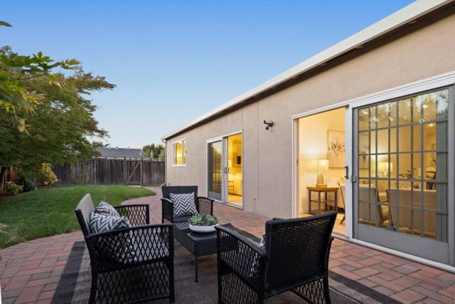626 Harvester Drive, Foster City CA: https://media.crmls.org/mediaz/402c99ce-8345-438b-aa58-e44df1b3e3eb.jpg