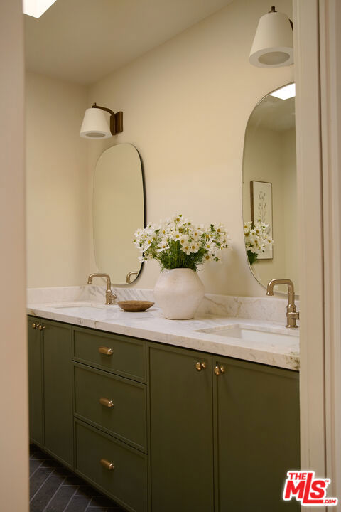 3620 Wrightwood Drive, Studio City CA: https://media.crmls.org/mediaz/402cdf0d-5167-4631-8a61-5209041e5b2a.jpg