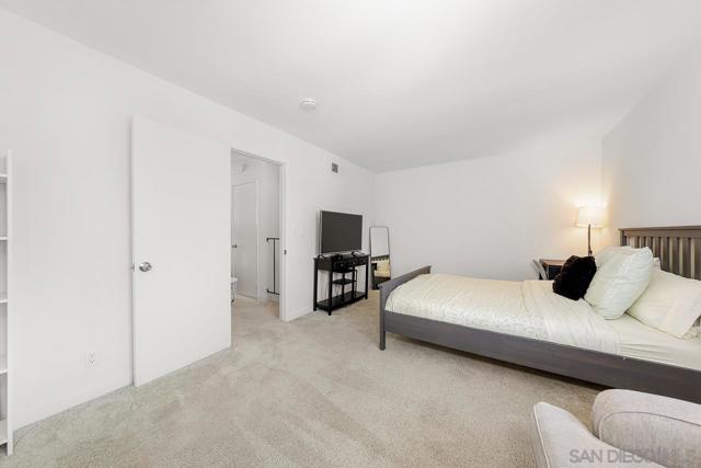 5800 Lake Murray Blvd, La Mesa CA: https://media.crmls.org/mediaz/402d0cca-4a84-4254-8da9-5ddf7213066d.jpg
