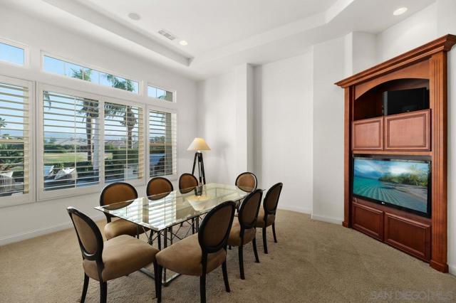 38 Calle Del Norte, Rancho Mirage CA: https://media.crmls.org/mediaz/402d7a44-8d29-461b-bb4c-fa06703b7af4.jpg