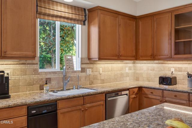 Detail Gallery Image 20 of 78 For 650 Charleston Pl, Ventura,  CA 93004 - 4 Beds | 3 Baths